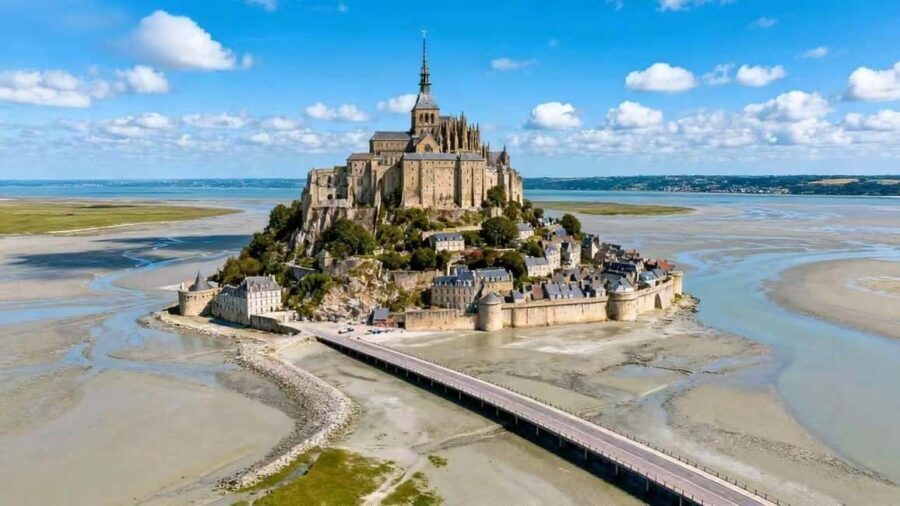 Paris: Mont Saint-Michel Chinese Day Trip with free dinner - Highlights That Make This Tour Stand Out