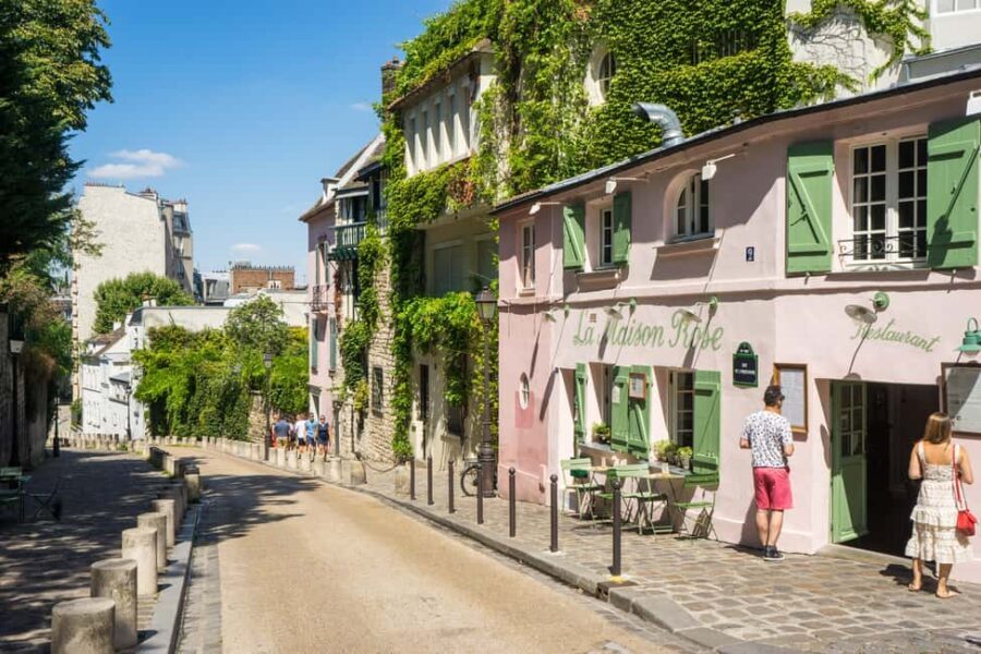Paris Montmartre: 2-Hour City Tour in German - Why This Tour Offers Great Value