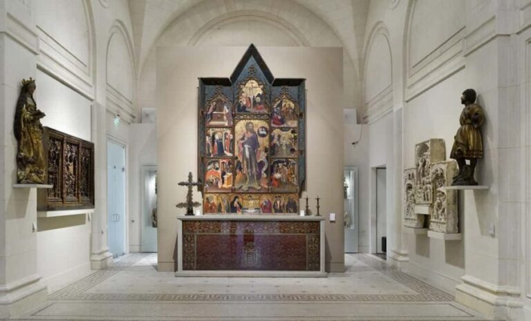 Paris: Museum of Decorative Arts Ticket and Audio Tour - Navigating with the Audio Guide