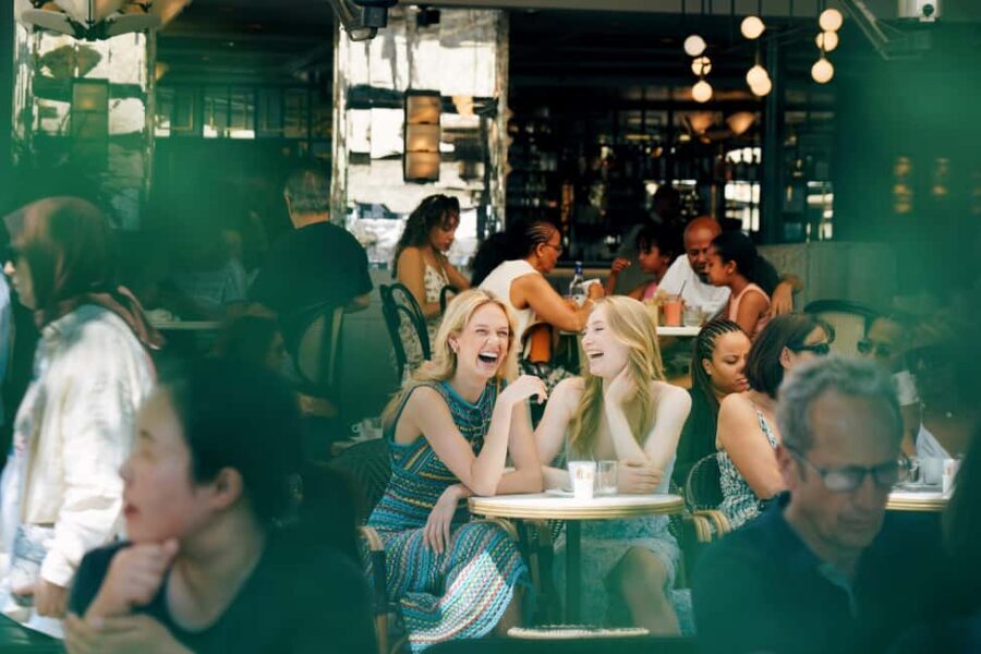 Paris Photographer: Hidden Gems Private Photoshoot - An In-Depth Look at the Hidden Gems Photoshoot Experience