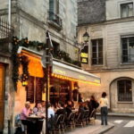 Paris: Private Guided Tour with a Local in English/Russian - Detailed Breakdown of the Experience