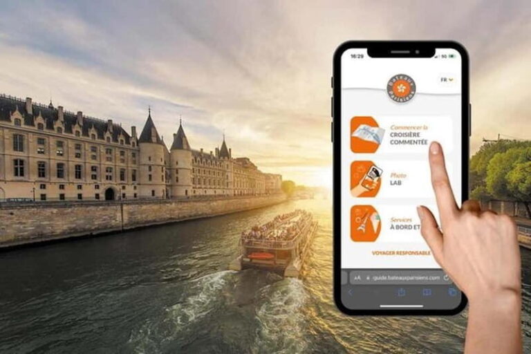 Paris: Seine Cruise with French Music Playlist & Postcard - The Experience: What You Can Expect