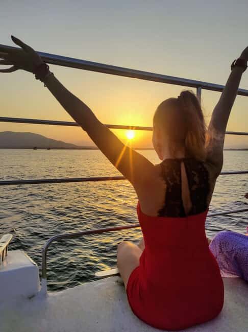 Paseo en Catamarán con Baño o Puesta de Sol - Authentic Insights from Travelers