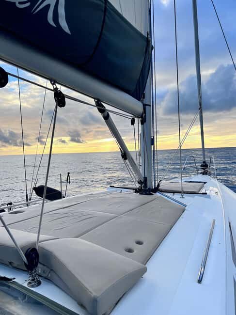 Pasito Blanco : Private sailing tour with food & drinks - What’s Included and How it Adds Value