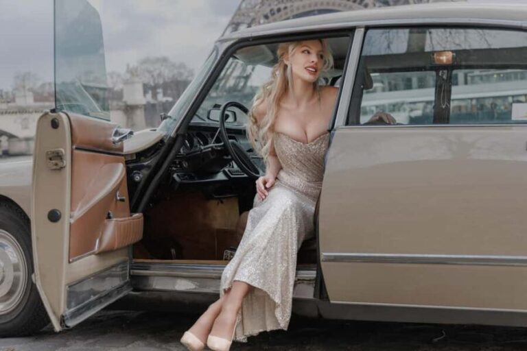 PHOTO Tour Paris: Luxury Photoshoot & Vintage Car Ride - Iconic Sights with a Personal Touch