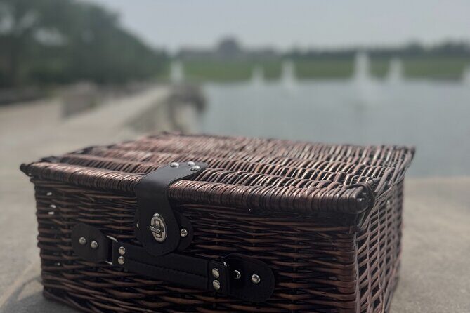 Picnic for 2-3 in Forest Park: 3-4 Restaurants in Every Basket! - Who is This Picnic for?