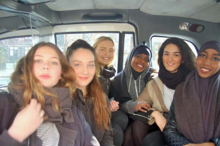 Political Wall Murals and Peacewall - Who Will Love This Tour?