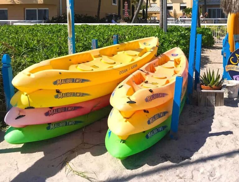 Pompano Beach: Kayak Rentals - The Location and Setting