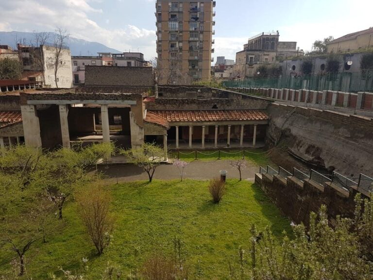 Pompeii: Oplontis Small Group Tour with an Archaeologist - The Location and What Youll See