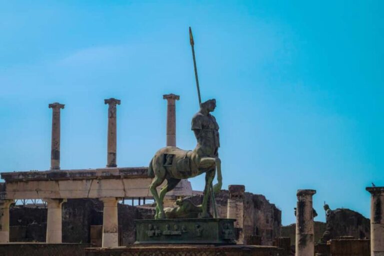 Pompeii: Skip-the-Line Entry Ticket WITH TOUR GUIDE AND TRANSPORTATION - Comfortable Transportation