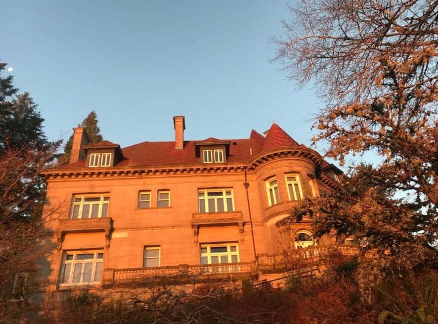 Portland: City Tour with Rose Garden and Donut Tasting - Exploring Portland’s Green Spaces and Floral Wonders