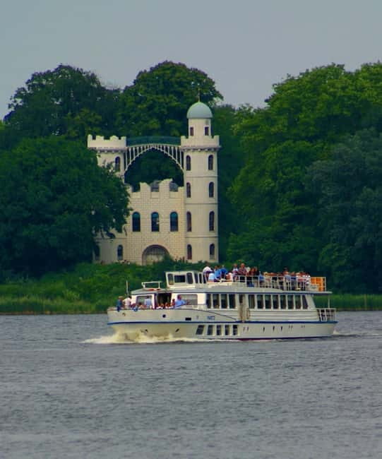 Potsdam: The evening Wannsee tour. Castles, parks, and villas. - The Experience Itself