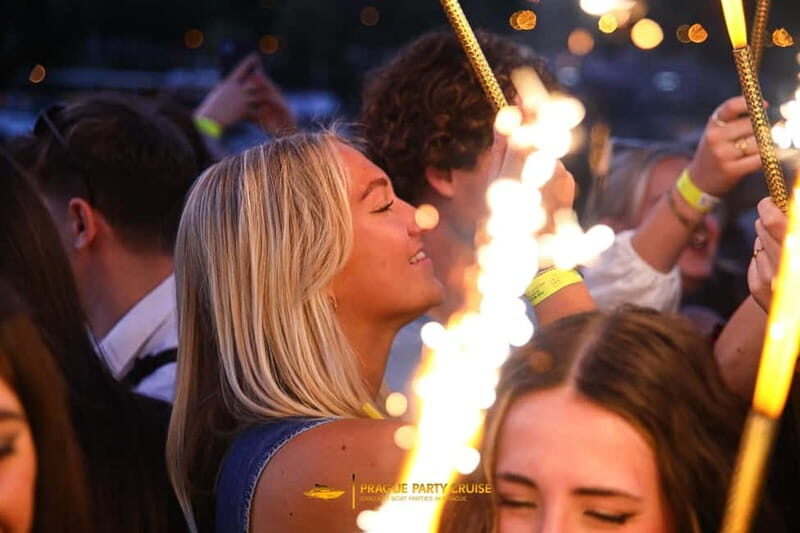 Prague : Boat Party with Afterparty at EPIC - Practical Details: Timing, Group Size, and Accessibility