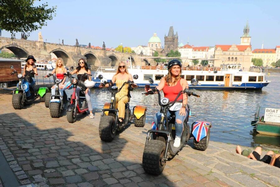 Prague: Castle Viewpoints & Charles Bridge Trike Tour - What Makes This Tour Special?
