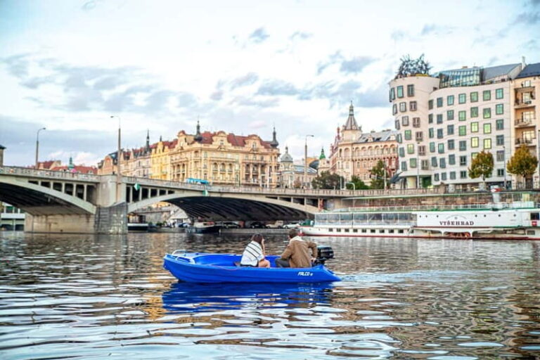 Prague: Motorboat Rental without Licence - What to Expect from the Experience  
