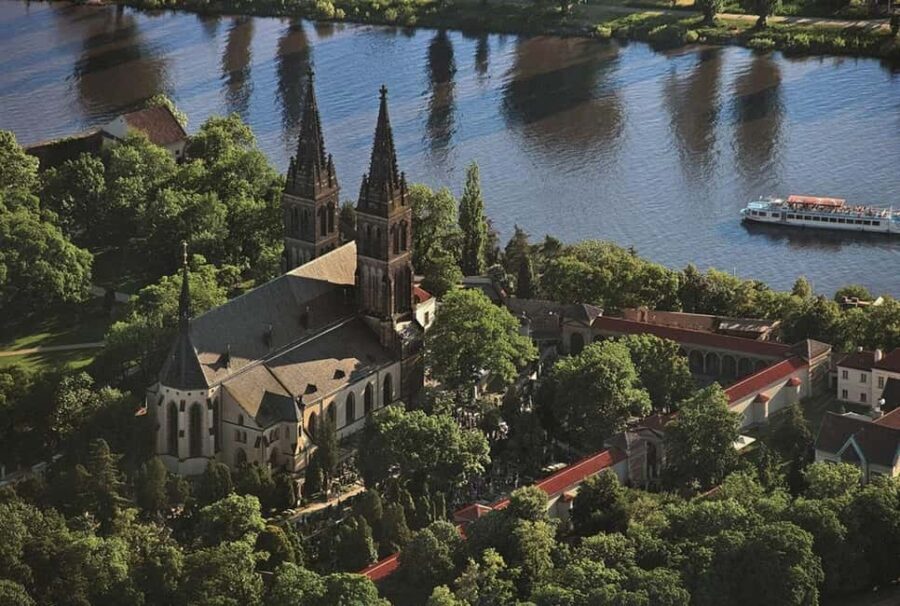 Prague: Private 2 & Half-Day City Tours with Local Guide - Why Choose a Private, Customizable Tour?