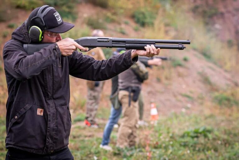 Prague: Shooting Experience with 3 to 10 Guns & Bus Transfer - What the Tour Offers: A Deep Dive