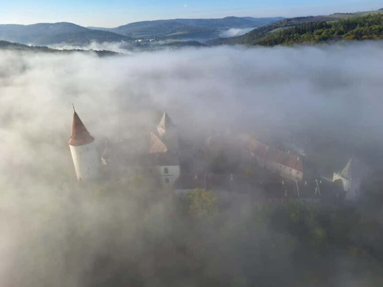 Private Balloon Ride Prague - Castles in Central Bohemia - A Closer Look at the Experience