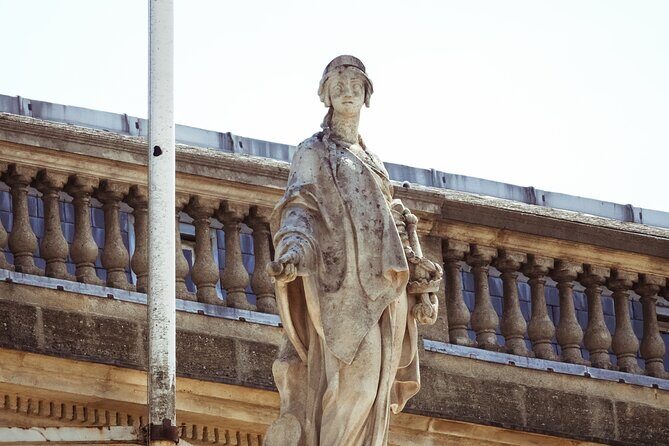 Private Bordeaux History Tour with a glass of Bordeaux wine. - Real Insights from Reviewers