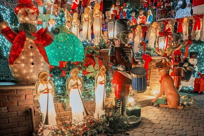 Private Fully Guided Dyker Heights Christmas Lights Tour - What Does the Cost Cover?