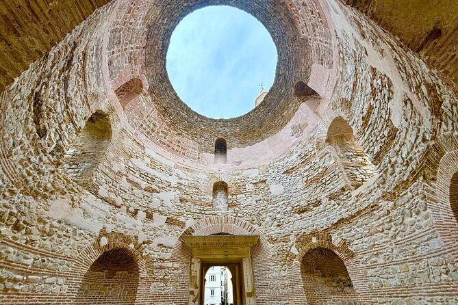 Private guided tour of Docletian's palace Split & Trogir by car - A Closer Look at the Itinerary