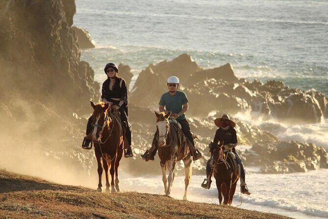 Private Horse Back Ridding Tour and Discover The Arch of the Pacific - Who Should Consider This Tour
