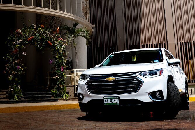 Private Luxury Transportation to Cancun Party Center - How This Transport Service Fits into Your Cancun Night Out