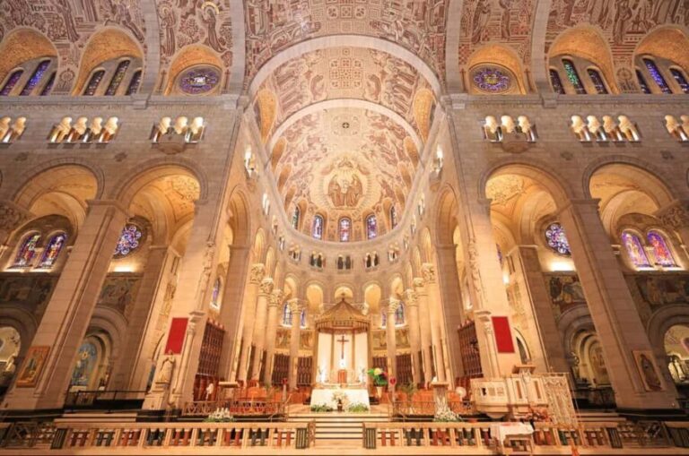 Private Quebec to Montmorency Falls & Ste-Anne-De-Beaupré - Evaluating the Value