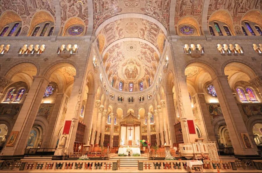 Private Quebec to Montmorency Falls & Ste-Anne-De-Beaupré - Evaluating the Value