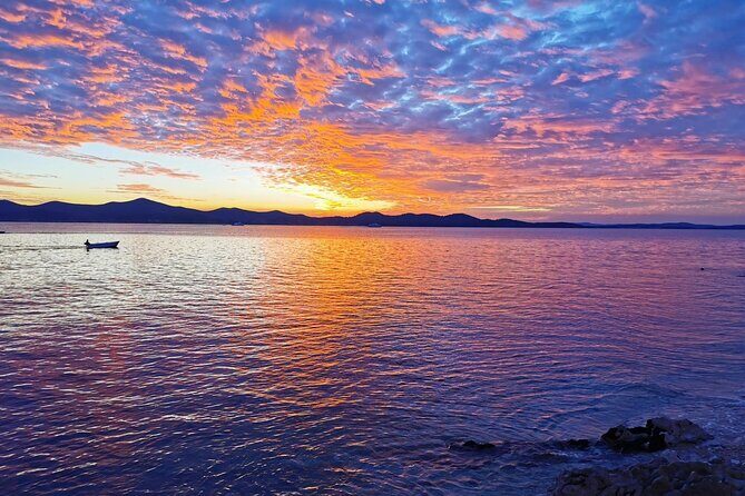 Private Romantic Sunset Cruise with Sparkling Wine and Music - A Deep Dive into the Sunset Cruise Experience