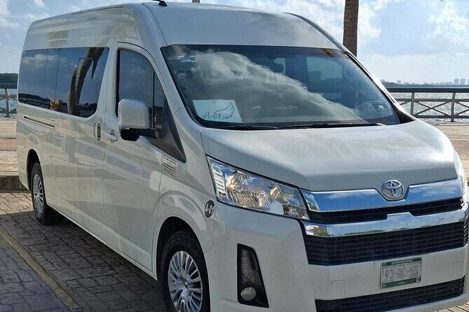 Private Roundtrip transfer from Cancun Airport up Cancun Hotels - The Experience at Cancun Airport