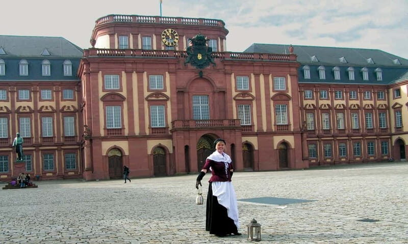 Private tour: Night watchman of Mannheim - city tour in costume - What to Expect on the Tour