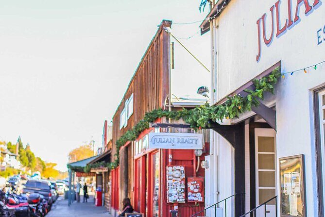 Private Tour to Julian Goldmine and see the lovely mountain town - What You Can Expect from the Tour