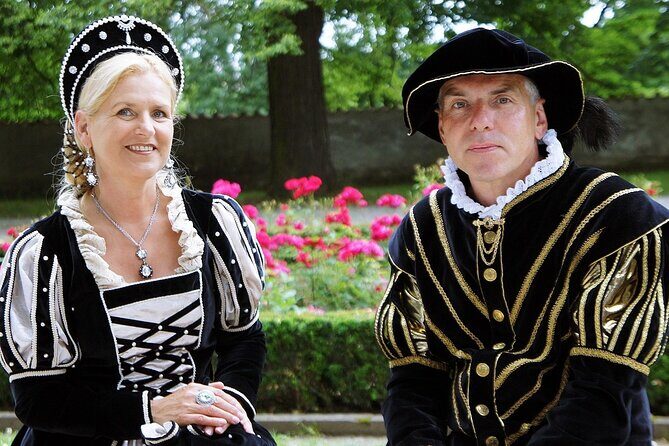 Private Transfer PraguePassau: Car/Van (17) via eský Krumlov - What to Expect from the Experience