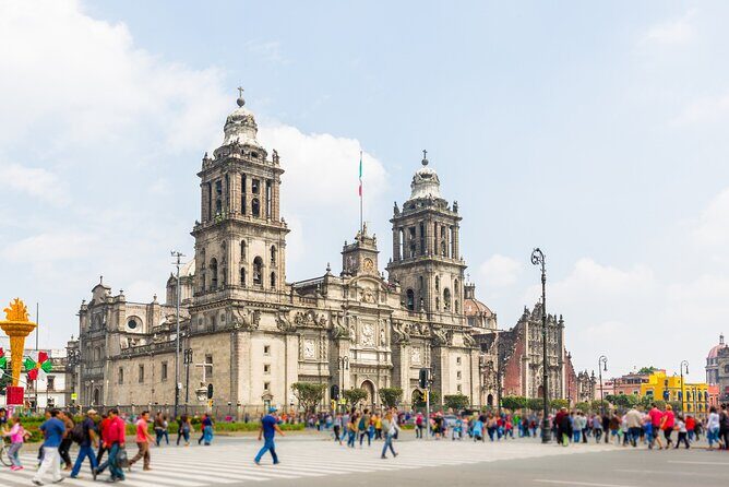 Private Walking Tour of Mexico Citys Iconic Landmarks - Authentic Traveler Insights