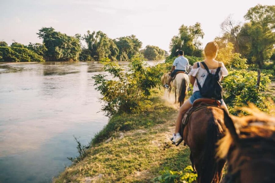 Puerto Escondido: Horseback riding to the Atotonilco hot springs. - What’s Included and What’s Not