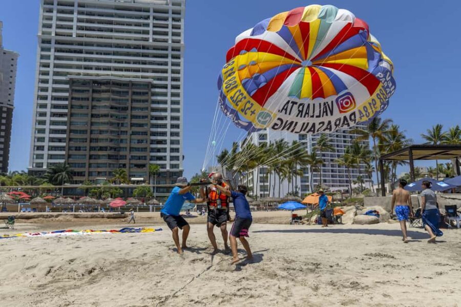 Puerto Vallarta: Parasailing Adventure - Detailed Breakdown of the Experience