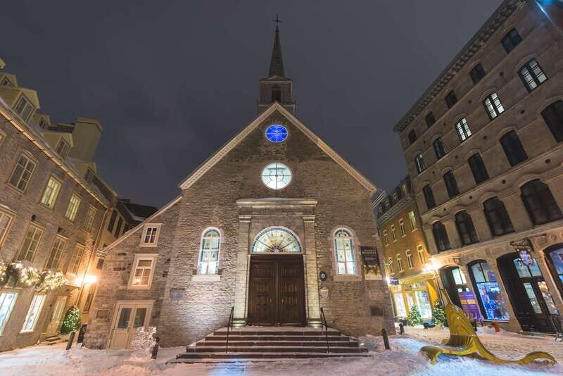 Quebec City: Christmas Magic Walking Tour in Old Quebec - The Guides: Knowledgeable and Engaging