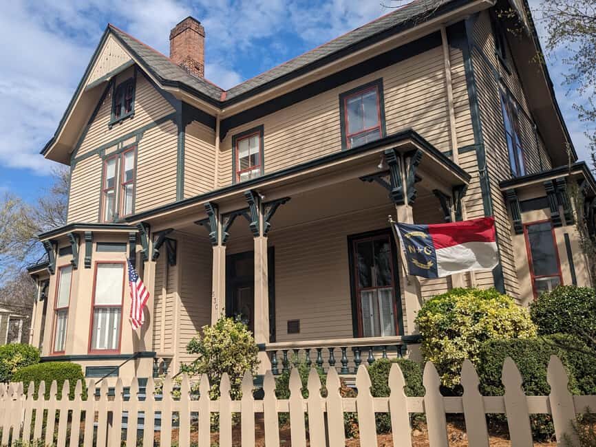 Raleigh: Full-Day Historian-Guided City Tour - Detailed Breakdown of the Itinerary