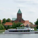 Ratzeburg Lake: 2-hour historical boat tour with entertainment - Who Should Consider This Tour?