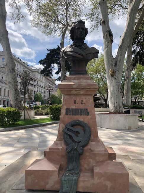 Revolutionary Tbilisi Walking Tour - The Experience and Guides