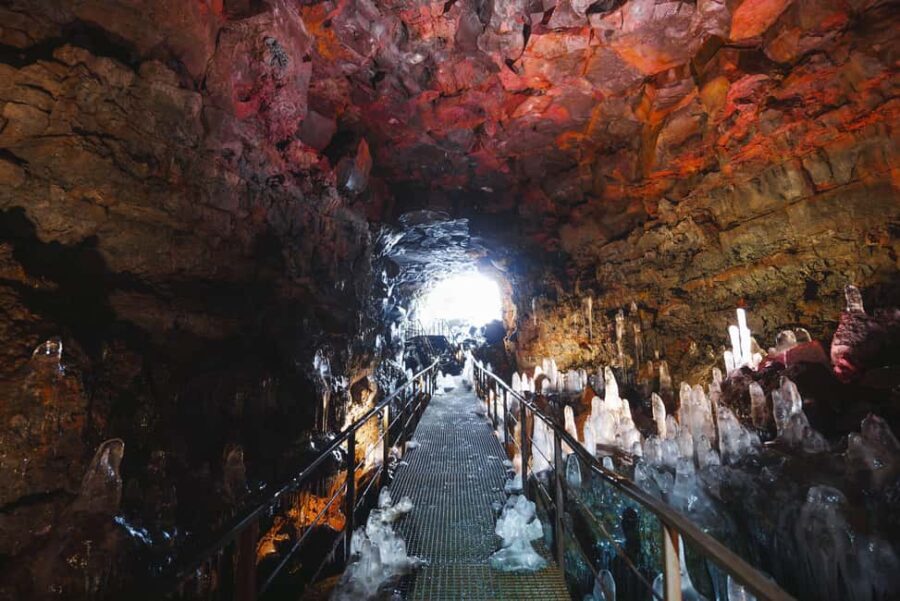 Reykjavik: Evening Lava Tunnel and Northern Lights Hunt - Practical Details and Value
