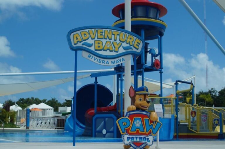 Riviera Maya: Aqua Nick Park Entry Ticket & Transportation - The Atmosphere and Character Encounters