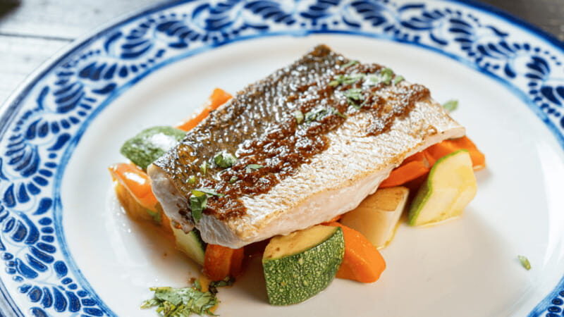 Romantic dinner in front of the sea - What Makes This Experience Unique?
