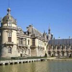 Royal getaway to the Domaine de Chantilly in Van Premium - Gourmet Break in Chantilly’s City Center