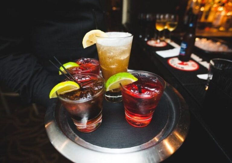 Sacramento: New Year's Eve River Cruise - A Closer Look at the Sacramento New Years Eve River Cruise