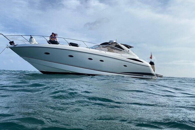 Sail from Cancun by private yacht and visit Playa Norte - The Benefits of All-Inclusive Amenities