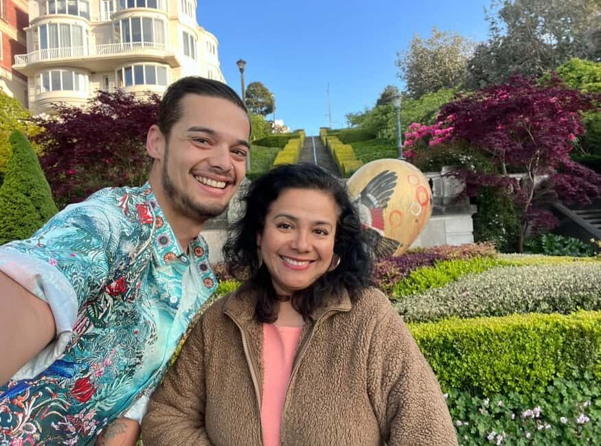 San Francisco: Billionaire's Row & Palace of Fine Arts Tour - Insights from the Guides and Reviewers