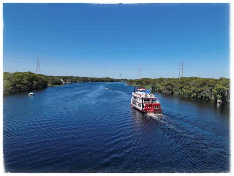 Sanford: St. Johns River Dinner Cruise with Live Music - The Meal: Freshly Prepared and Well-Presented