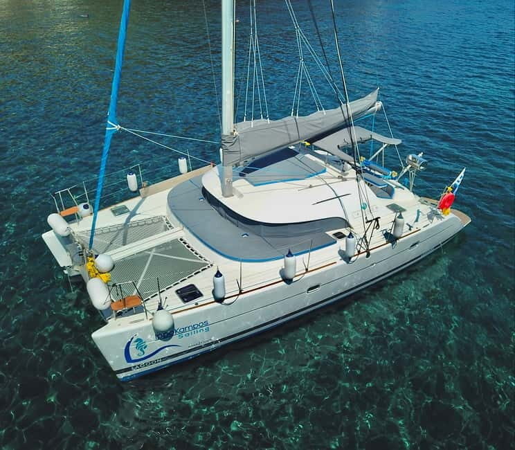 Santorini: Catamaran Cruise with Food and Drinks - What You Can Expect from This Santorini Catamaran Cruise